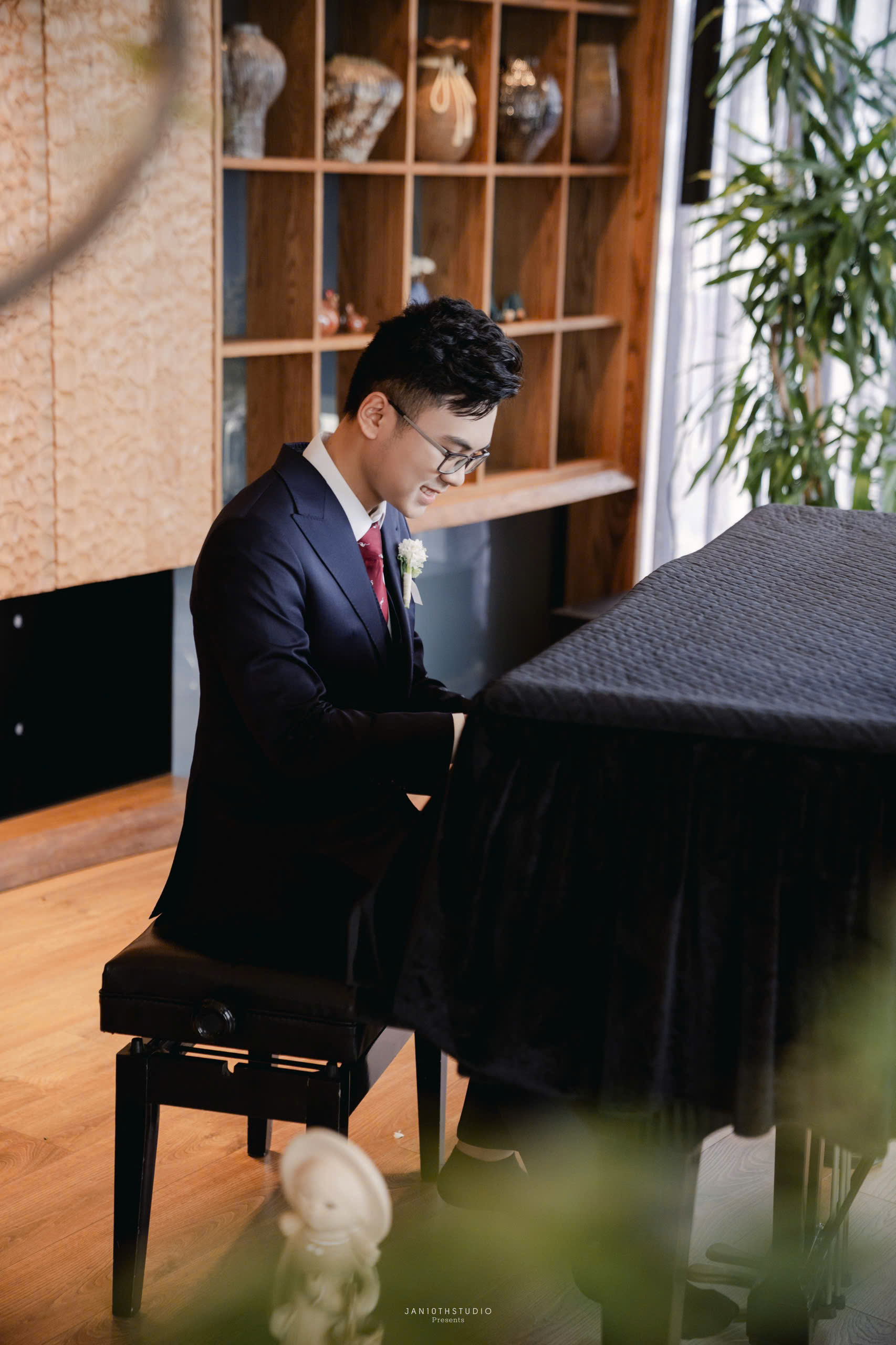 Duc playing piano